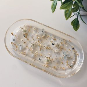 Bandeja de Servir de Resina Rosa de Lujo, Bandeja de Epoxi Rosa Hecha a Mano, Bandeja de Resina con Lámina Dorada, Bandeja Decorativa Moderna de Resina, Mármol Rosa - Product Image 3