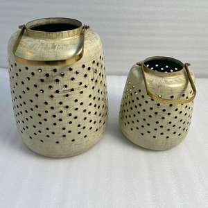 Lanterne en fer design avec finition or ivoire pour des décors de luxe, y compris les hôtels, les restaurants et les maisons haut de gamme - Product Image 3