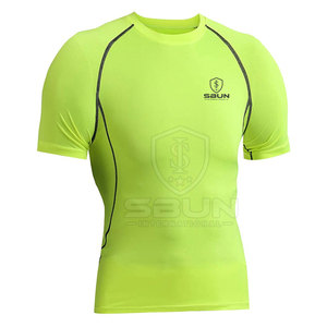 เสื้อคอมเพรสชั่นผู้ชาย แห้งเร็ว ระบายอากาศได้ดี เป็นมิตรกับสิ่งแวดล้อม ทรงเข้ารูป แขนสั้น สำหรับออกกำลังกาย ฟิตเนส เล่นกีฬา - Product Image 3