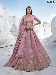 Conjunto de Lehenga Morado Bordado con Blusa de Satén y Dupatta, Vestido Estilo A para Bodas y Fiestas para Mujer - Product Image 3