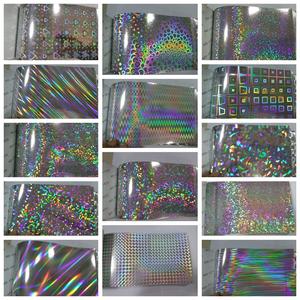 Film PET Imperméable Résistant à la Chaleur Holographique pour Laminage Thermique Imprimé Métallisé pour Emballage Cadeau Scellage de Cartons Découpés 100m - Product Image 4