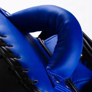 Cible de frappe contrastée en cuir PU de qualité supérieure avec rivets et double sangle pour les avant-bras – Idéale pour la boxe - Product Image 2