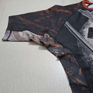 Camiseta de Protección Solar para Niños Samurai / Camisetas de Protección Solar Juveniles Sublimadas Personalizadas / Paneles de Malla con Costuras de 5 Agujas para Mayor Transpirabilidad - Product Image 3