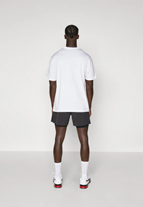Shorts de sport respirants à double couche avec logo personnalisé, pour la course à pied et l'entraînement en salle de sport, fabricant premium - Product Image 3