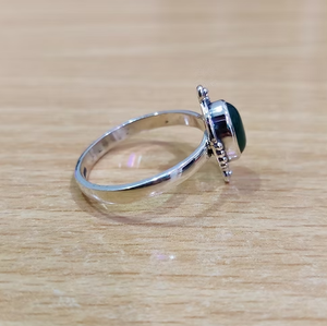 Anillo de Plata de Ley 925 con Cabujón Ovalado de Ónix Verde, Joyería Fina Vintage Hecha a Mano para Uso Diario y en Cualquier Ocasión - Product Image 3