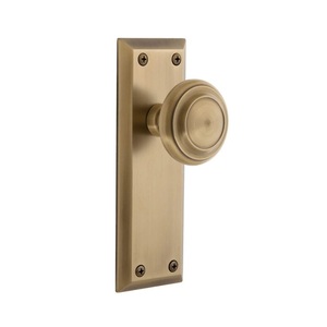 ลูกบิดประตูอะคริลิคทองเหลืองทรงสี่เหลี่ยม ดีไซน์ใหม่ทันสมัย เรียบง่าย ทนทาน ปรับแต่งความสูงได้ - Product Image 3