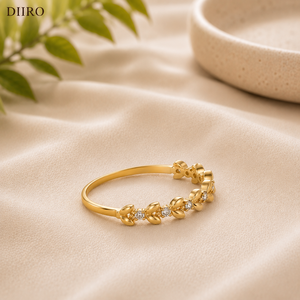 Bague de fiançailles demi-éternité en or jaune vermeil avec diamants ronds brillants et moissanite, faite à la main, bijoux pour femme - Product Image 4