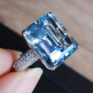 แหวนอะความารีนซานตามาเรียธรรมชาติทรงสวยหรู งานแฮนด์เมดสั่งทำพิเศษ เครื่องประดับชั้นดี ของขวัญสำหรับงานหมั้นและงานแต่งงานสำหรับผู้หญิง - Product Image 4