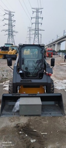 Chargeuse compacte XCMG XC7-SR07B neuve, prix usine, en excellent état, avec moteur Yuchai - Product Image 2