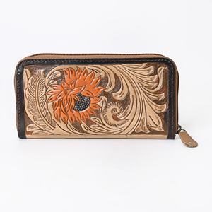 Portefeuille bifold en cuir de vachette pour femme, style western, gravé au laser - Product Image 3