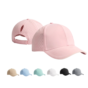 Casquette de golf perforée personnalisée avec logo, 6 panneaux, profil moyen, imperméable, avec trous découpés au laser, pour femme, performance optimale - Product Image 1