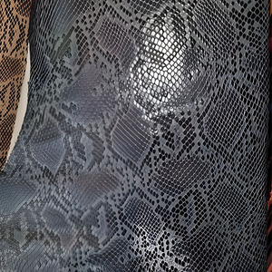 Matériau texturé imprimé serpent Cobra de qualité supérieure pour la confection de sacs à main, portefeuilles, ceintures, bracelets de montre, sandales et équipements professionnels pour 2026 - Product Image 4