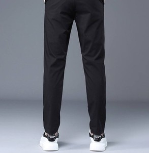 กางเกงขายาวผู้ชายคุณภาพสูง น้ำหนักเบา ซิปหน้า สไตล์ลำลอง ทรงตรง เอวกลาง ด้านหน้าเรียบ เป็นมิตรกับสิ่งแวดล้อม สำหรับฤดูใบไม้ร่วง/ฤดูหนาว - Product Image 4