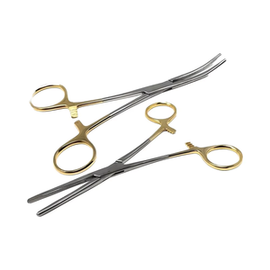Pinzas Hemostáticas Manuales Rochester Carmalt Clase II, 16 cm de Largo, Rectas, Curvas, Cruzadas, Dentadas, de Acero Inoxidable, Juego de Instrumentos - Product Image 1