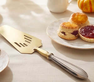 Stainless Steel <b>Cake</b> <b>Server</b> With Irregular Shape And Dishwasher Safe Premium <b>Server</b> For <b>Cake</b> Decorations Wedding Serving - Product Image 3