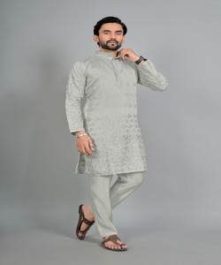 Kurta Pijama de Algodón y Seda Bordada para Hombre, Ropa Tradicional Étnica para Bodas de India y Pakistán, Corte Regular 85414 SWASTIK- TOXIC 2 - Product Image 3