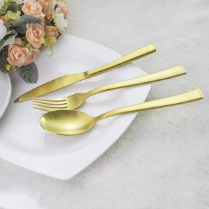 Ensemble de couverts en acier inoxydable durable avec des tons chauds uniques pour les restaurants, les hôtels et les fêtes - Product Image 3