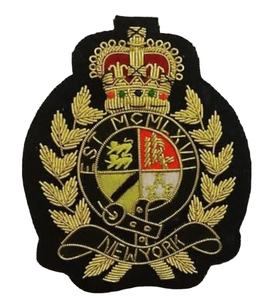 Badges brodés sur mesure de luxe en gros, de haute qualité, faits à la main, avec service OEM, résistants à l'eau, effet 3D en relief - Product Image 3