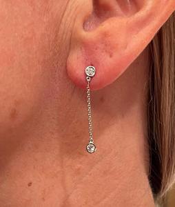 Boucles d'oreilles pendantes en or 14 carats avec diamant de laboratoire rond serti clos, certifiées IGI, bijoux fins minimalistes et élégants, cadeau pour femme - Product Image 4