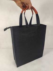 Sac fourre-tout en feutre noir ORKID avec poignée en cuir PU marron, fermeture ouverte, réutilisable, taille moyenne, pour usage quotidien - Product Image 2