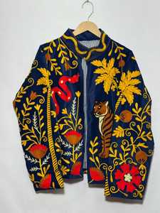 Veste en velours Suzani brodée à la main de qualité supérieure pour occasions spéciales, motif tigre, serpent, palmier, bleu royal, veste florale Suzani bohème - Product Image 3