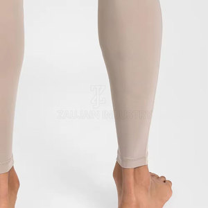 Legging de compression dernière génération pour le sport, taille mi-haute, fabriqué au Pakistan - Product Image 5