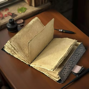 Diario de cuero genuino con relieve floral de girasol, 7x5 pulgadas, 240 páginas con borde deshilachado, hecho a mano, con cierre de latón en forma de C - Product Image 5