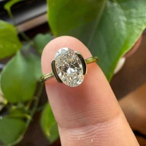 แหวนเพชรทรงรีเพาะเลี้ยงในห้องปฏิบัติการ ประดับเพชรเม็ดเดี่ยวแบบครึ่งขอบ สำหรับผู้หญิง ทองคำแท้ 14K เครื่องประดับแต่งงานทันสมัยสำหรับคู่รัก - Product Image 4