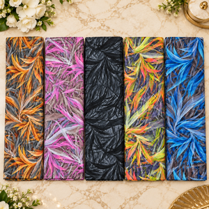 Toub Soudanais en Polyester Bleu Électrique à Motif Feuille Tropicale 58 Pouces 70 GSM |   Tissu imprimé botanique Perci Japan pour vêtements drapés pour femmes - Product Image 1
