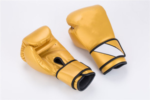 Gants de boxe en cuir imperméables pour adultes, best-seller, pour entraînement de Muay Thai, avec rembourrage épais pour une protection optimale et une meilleure adhérence. - Product Image 4