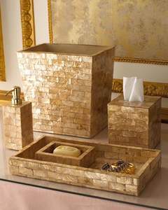 Ensemble d'accessoires de salle de bain de luxe en nacre, conçu pour les maisons modernes, avec motif mosaïque brillant et attrait décoratif - Product Image 4