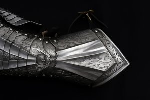 Gants de guerrier antiques en acier, plaqués nickel noir, style médiéval, accessoire de costume de cosplay - Product Image 5