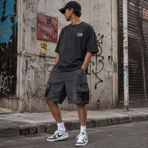 Shorts cargo California Custom Graphite Techwear pour homme, coupe décontractée, nylon, style streetwear Y2K, avec poches en mesh et impression réfléchissante - Product Image 6