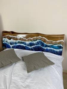 Cabecera de Cama Hecha a Mano de Madera Maciza y Resina Epoxi |   Escultura Decorativa Moderna de Lujo para el Hogar, Color Personalizado, Curado por Calor, Arte Amoroso - Product Image 6