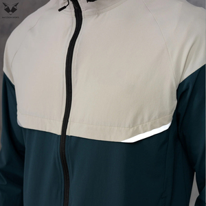 Conjunto de Pantalones Cortos y Chaqueta Deportiva para Hombre, Color Verde Azulado Oscuro, Estilo Moderno con Bloques de Color, Chaqueta con Capucha, Cintura Elástica, Ropa Deportiva Informal - Product Image 6