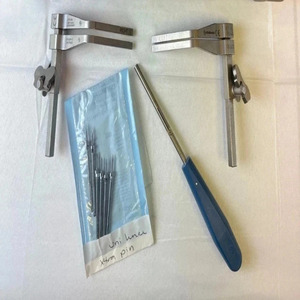 Set de distractores ACDF Jamso Industries JI-3821 con pines de sujeción, instrumentos quirúrgicos para columna cervical con certificación CE - Product Image 2