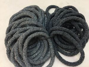 สร้อยข้อมือเด็กประดับพู่หลากสีสัน ลูกปัดแก้ว สไตล์ฮิปฮอป ความยาวปรับได้ เหมาะสำหรับเป็นของขวัญในโอกาสต่างๆ - Product Image 5