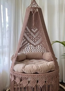 Fauteuil suspendu bohème en macramé avec coussin, siège balançoire intérieur/extérieur, design en corde pour 1 personne - Product Image 1
