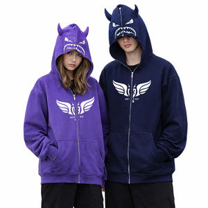 Sudadera con capucha y cremallera de cuernos de diablo extragrande personalizada, unisex, estilo urbano, de forro polar, con estampado gráfico, informal, para invierno. - Product Image 1