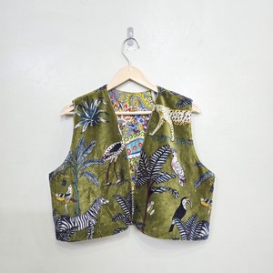 Velvet Jungle Print Vest: Sleeveless Statement Outerwear - Product Image 3