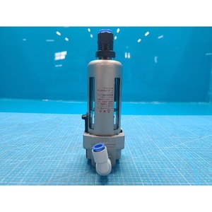 Filtre à air pneumatique SMC AF30-02D, utilisé comme pièce détachée pour équipement semi-conducteur d'occasion - Product Image 3