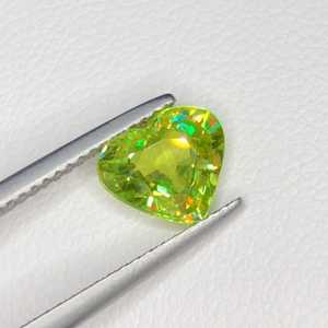 Esferoita Verde Natural con Corte Corazón, Gema Suelta para Joyería Fina, Piedra de Colección y Regalo - Product Image 5