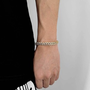 กำไลข้อมือเพชรโมอิสซาไนต์ระดับพรีเมียมสำหรับผู้ชาย สไตล์ฮิปฮอปแบบคิวบันลิงค์ เหมาะสำหรับศิลปินดนตรีและอินฟลูเอนเซอร์ มีจำหน่ายแล้ว - Product Image 3