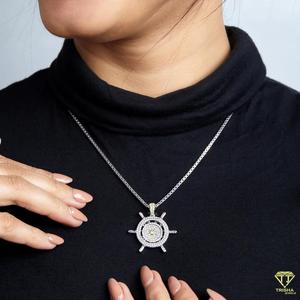 Collier pendentif boussole personnalisé en argent sterling 925 avec détails pavés de diamants moissanite - Product Image 3