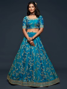 Ensemble de lehenga choli en soie brodée bleu turquoise de luxe avec dupatta, tenue de soirée Bollywood pour femmes - Product Image 4