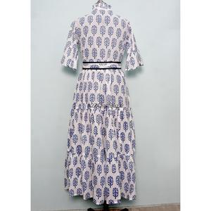 Robe longue décontractée élégante en coton respirant faite à la main pour femme, style simple, boutonnage simple, motif floral naturel, vente en gros - Product Image 6