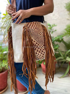 Haute qualité usiné à la main en cuir de vachette frange bandoulière sac à main pour femmes à la mode en cuir véritable Cowgirl sacs à main - Product Image 3