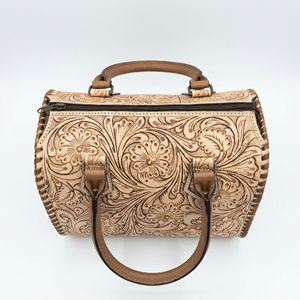 Bolso de Mano de Cuero Genuino 100% Hecho a Mano con Flores Talladas, Mini Bolso de Viaje de Lujo Estilo Western para Mujer - Product Image 2