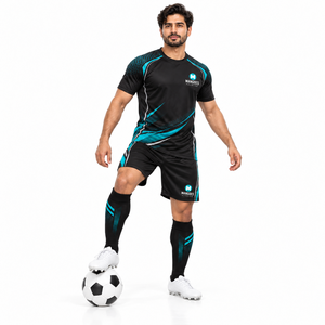 Ensemble d'uniformes de football personnalisés pour hommes et jeunes, maillot et short de football, vêtements de sport respirants pour l'entraînement et les matchs - Product Image 3