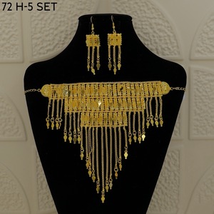 Ensemble de bijoux plaqués or artificiel, dernière mode arabe, magnifiques, de haute qualité, style Dubaï, bijoux de luxe en gros, colliers. - Product Image 1
